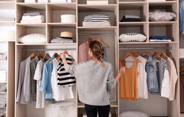10 cách sắp xếp tử quần áo