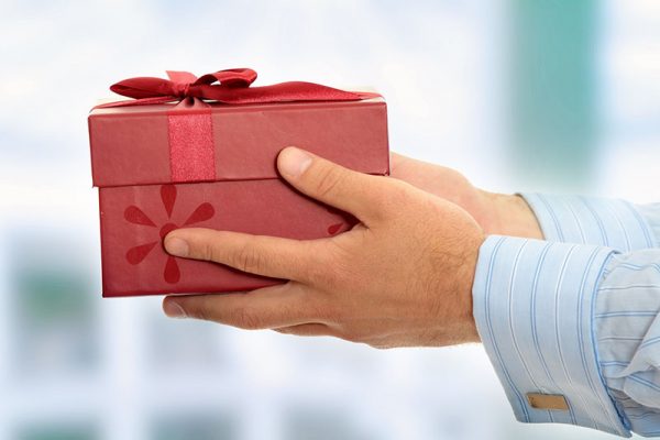Quà tặng mừng tân gia