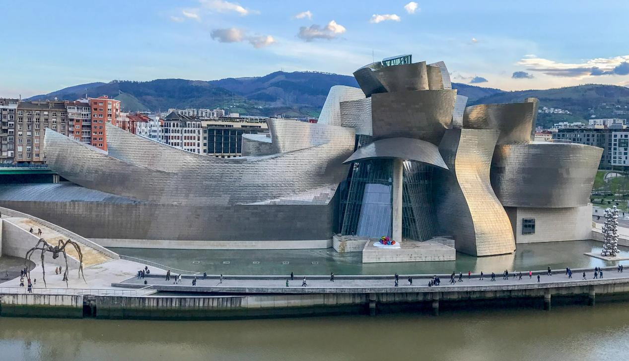Guggenheim Museum - Frank Gehry